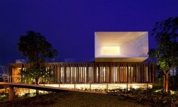 Piracicaba House от Isay Weinfeld в Бразилии