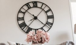 Настенные часы в квартиру – стильный элемент декора