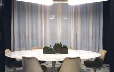 Просторная квартира в историческом здании от Паоло Фрелло