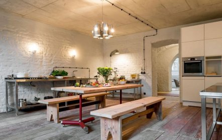 Апартаменты в подвале старого немецкого особняка