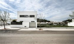 Современная классика House V02 в Валенсии