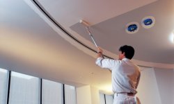 Как покрасить потолок без разводов: подготовка, выбор материала, работа