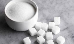 5 полезных свойств сахара для выведения пятен