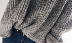 Как правильно постирать шерстяной свитер своими руками