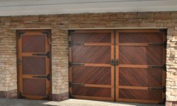 5 основных преимуществ замены двери гаража