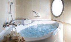 Как ухаживать за гидромассажной ванной правильно