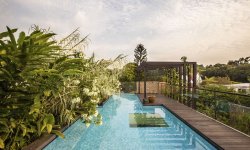 Частная резиденция в Сингапуре с бассейном на крыше