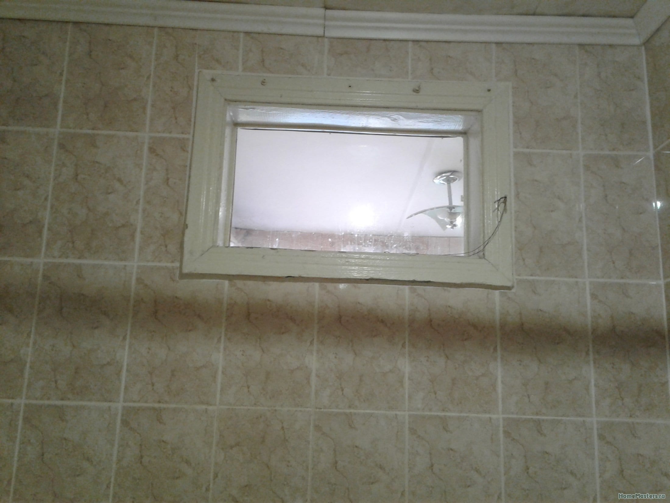 Пластиковое окно в ванную