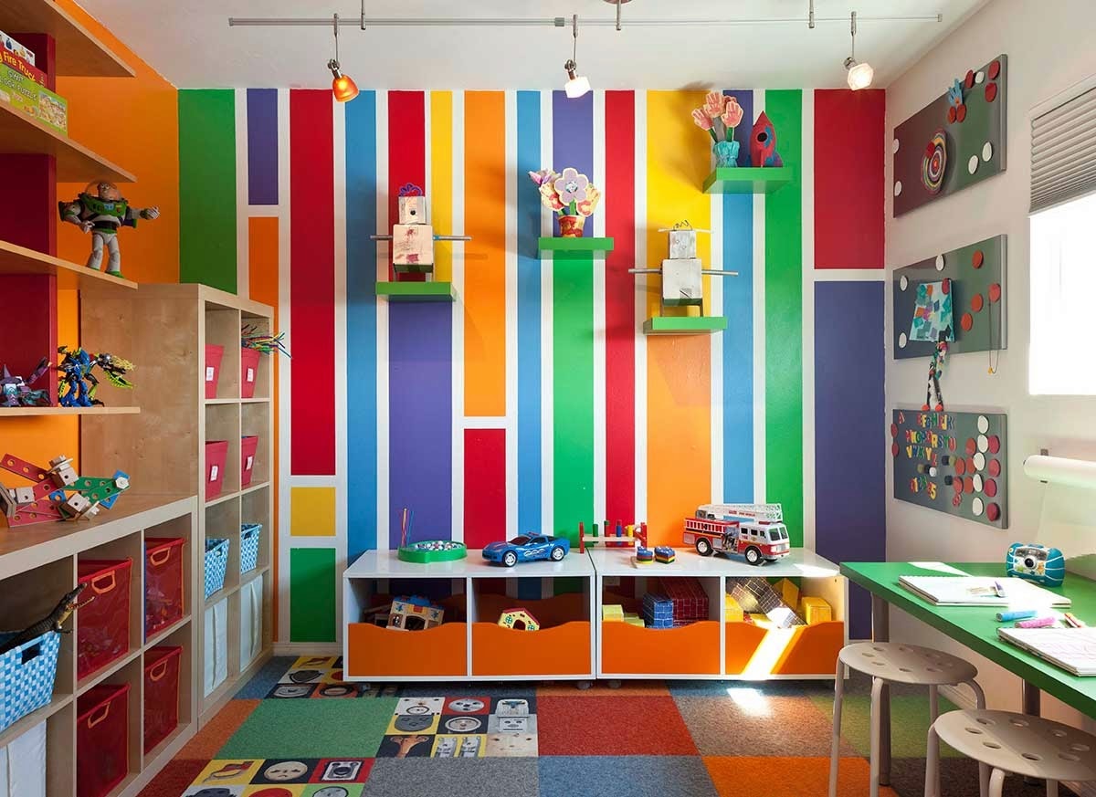 Как использовать разноцветные стены в интерьере квартиры
